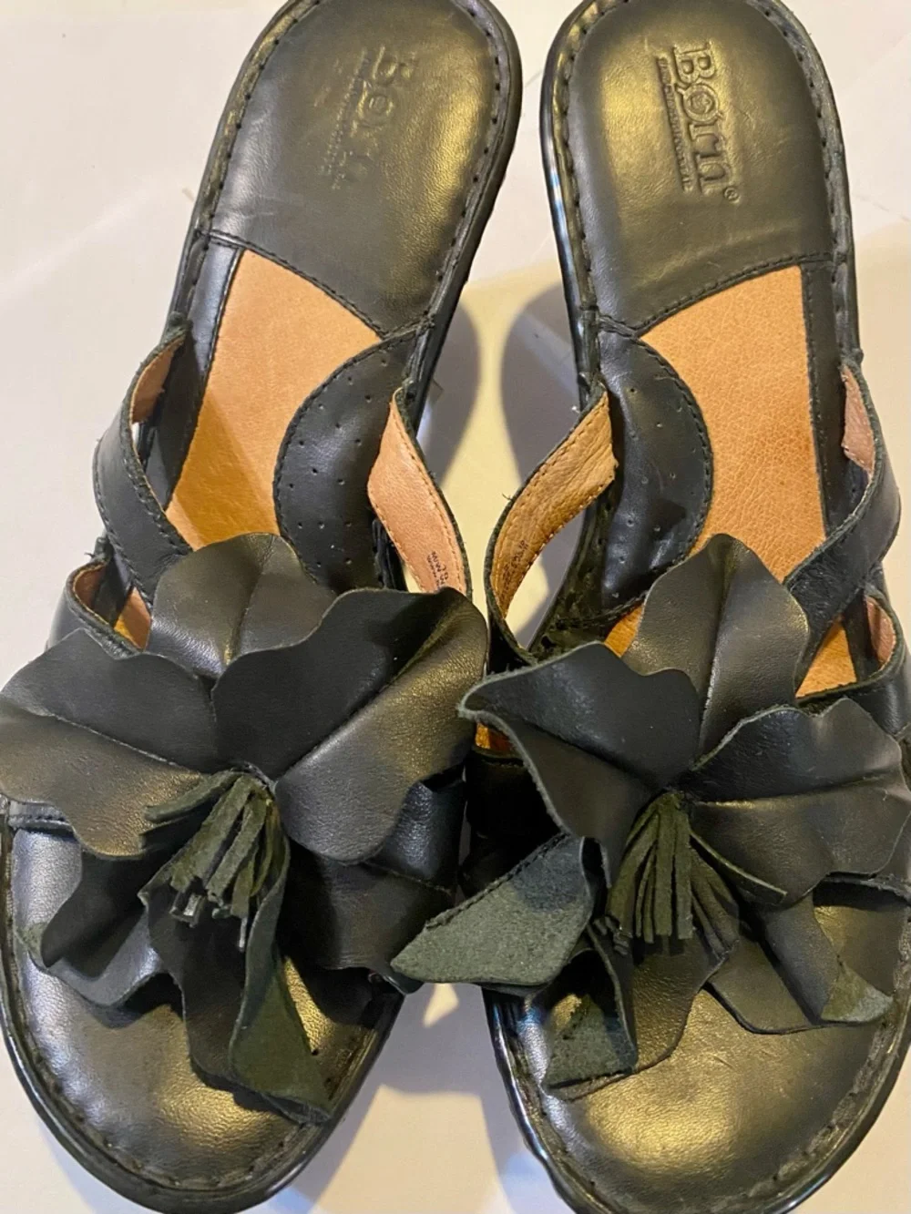 Women’s Black Born Heeled Slip On Sandals With Detail Flower Size 10 - Picture 1 of 12